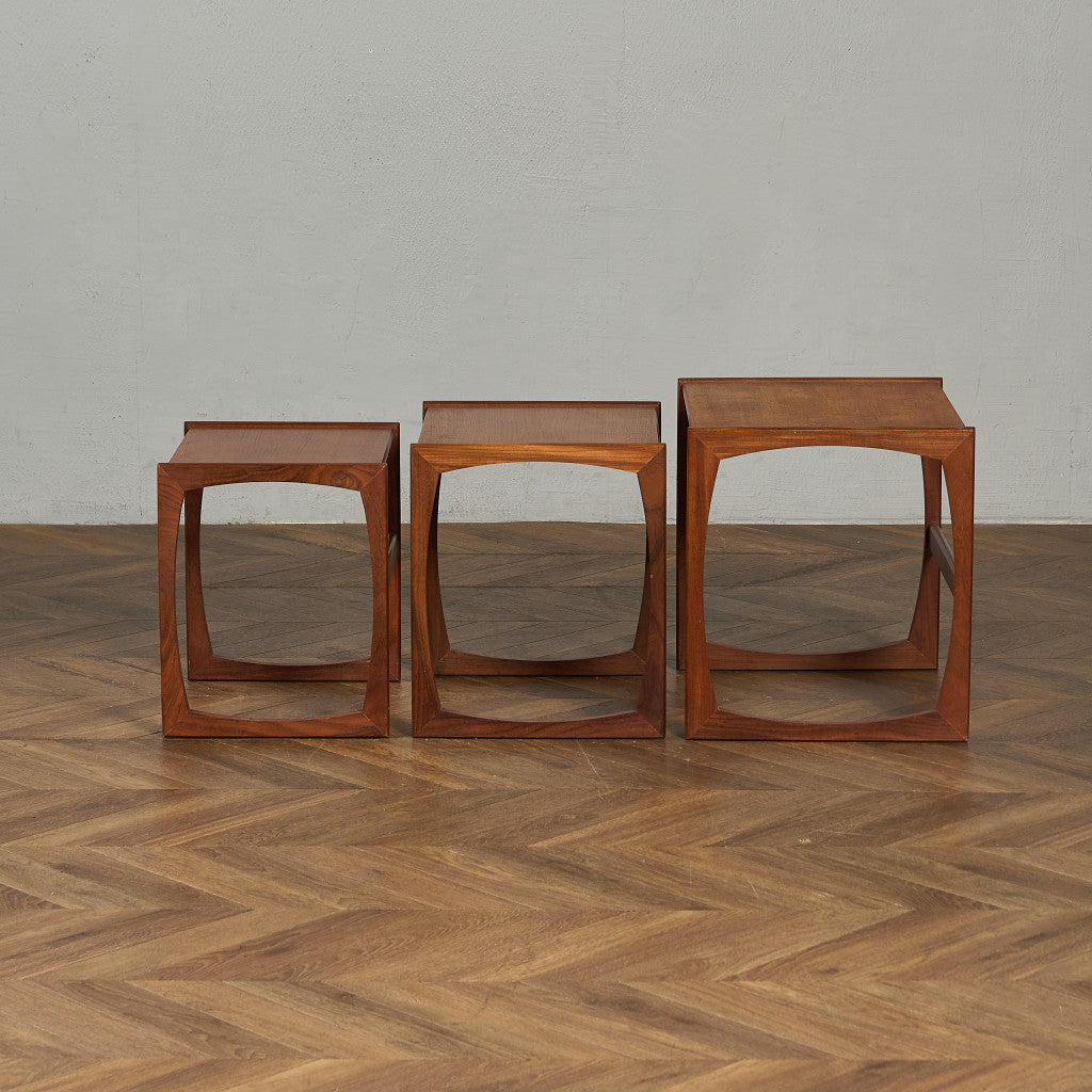 Quadrille ヴィンテージ ネストテーブル