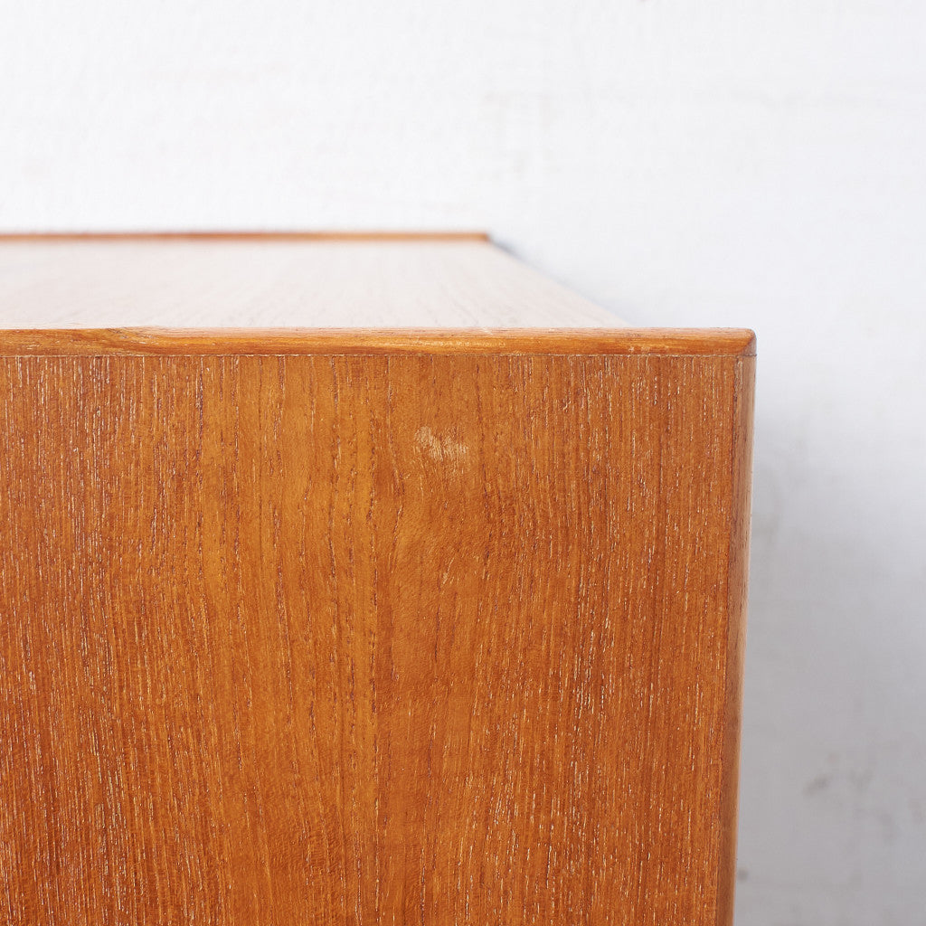 デンマーク製 ヴィンテージ キャビネット