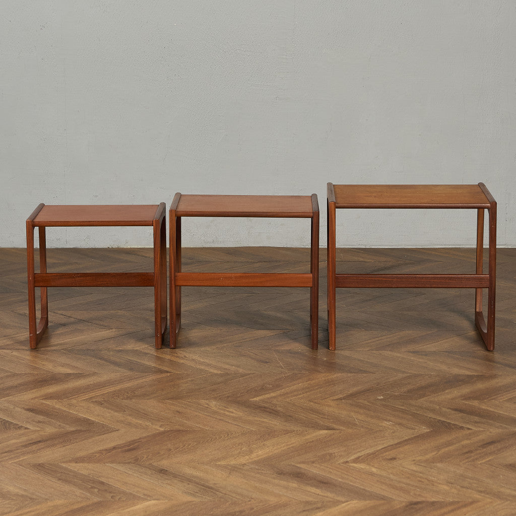 Quadrille ヴィンテージ ネストテーブル