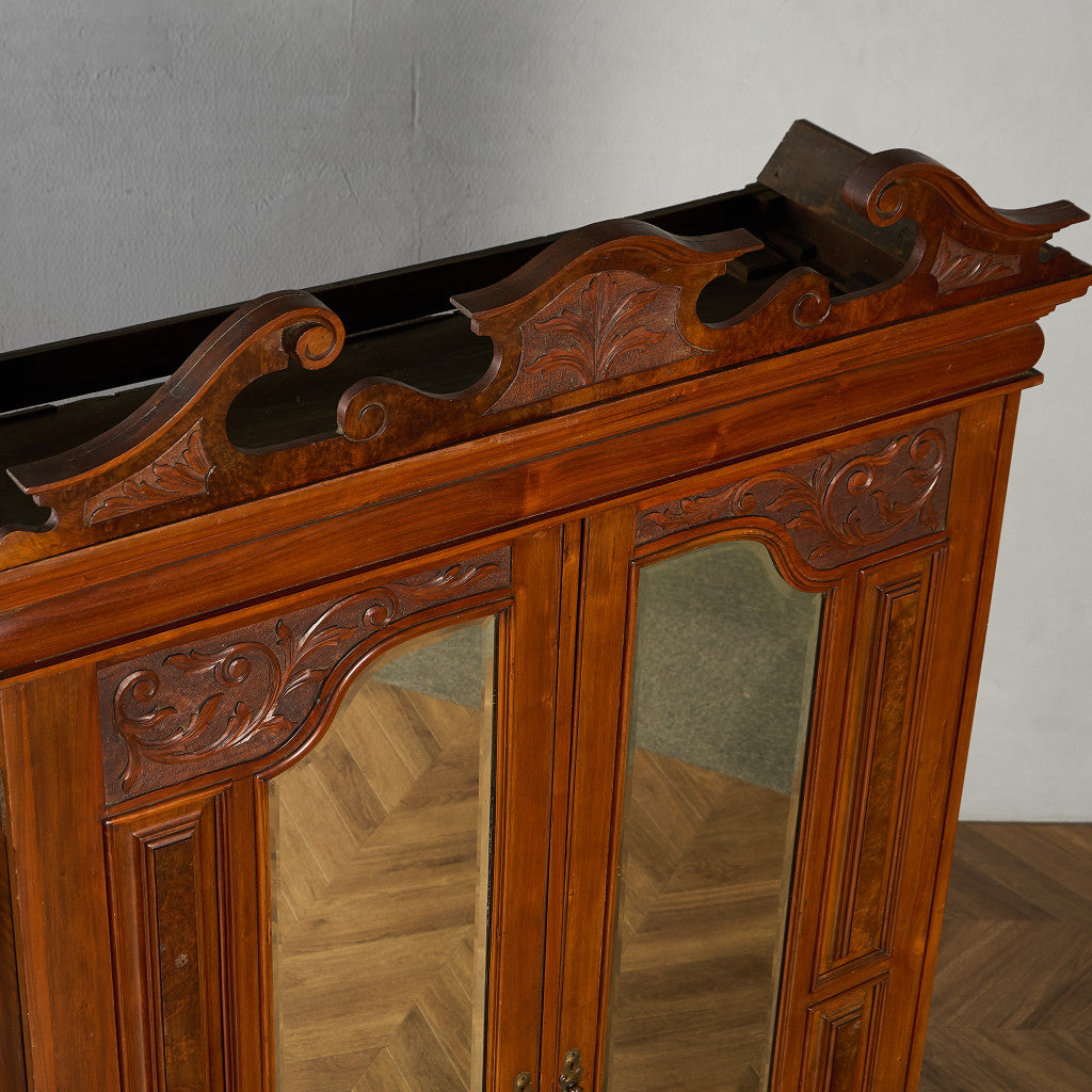 英国 アンティーク ワードローブ