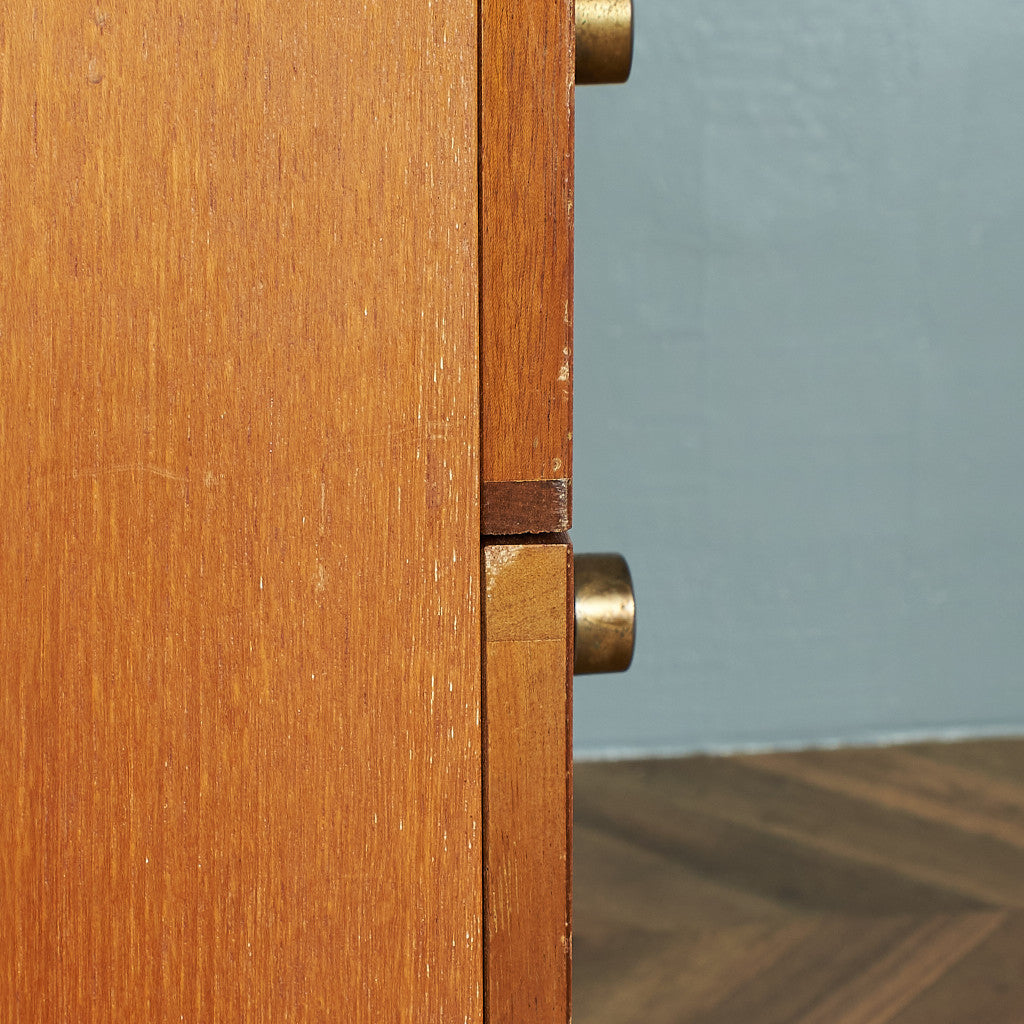 ヴィンテージ 脚付き 3段チェスト