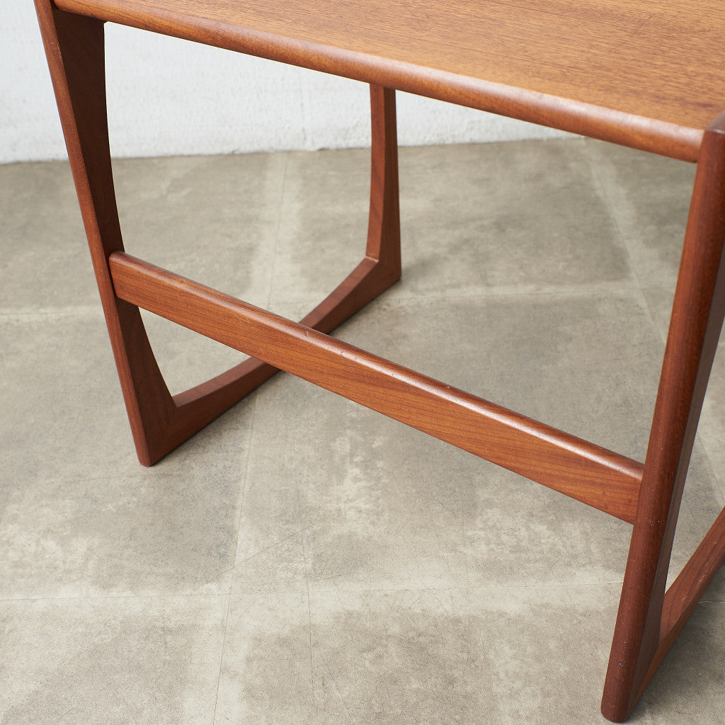 Quadrille ヴィンテージ ネストテーブル