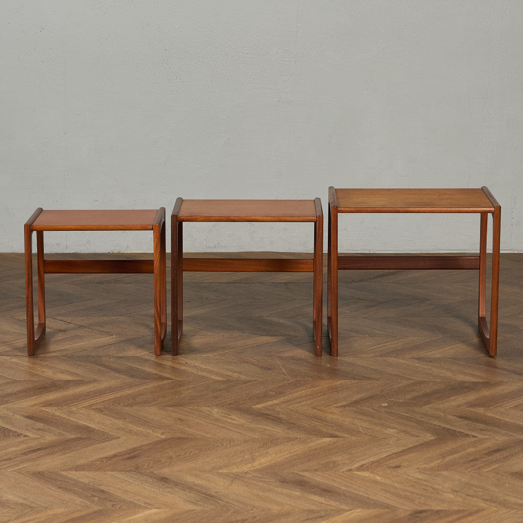 Quadrille ヴィンテージ ネストテーブル