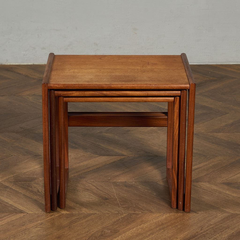 Quadrille ヴィンテージ ネストテーブル