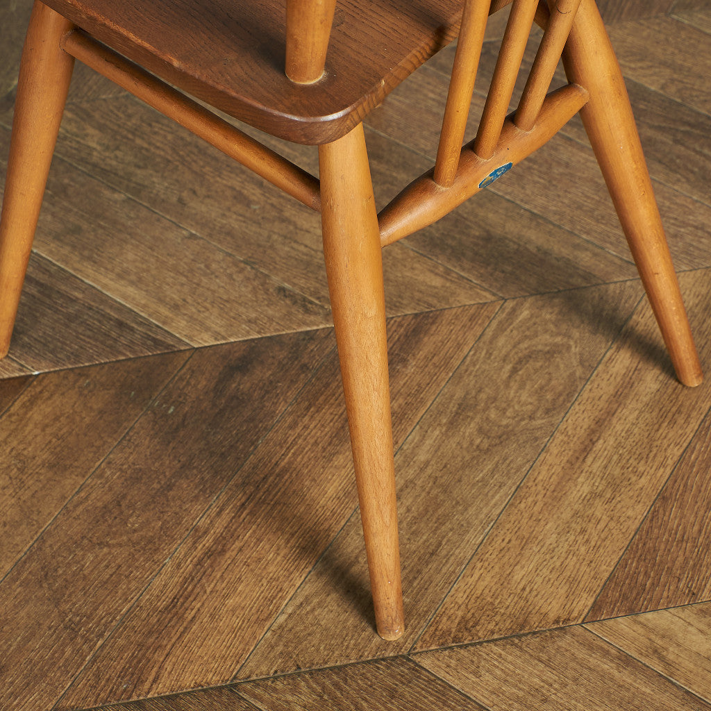 スティックバックチェア