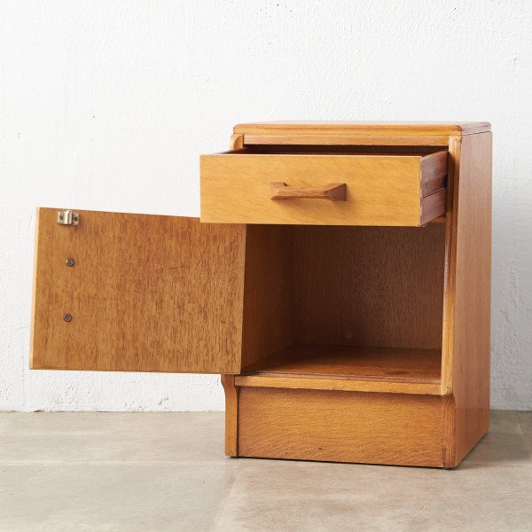 Brandon ベッドサイドキャビネット (B870)