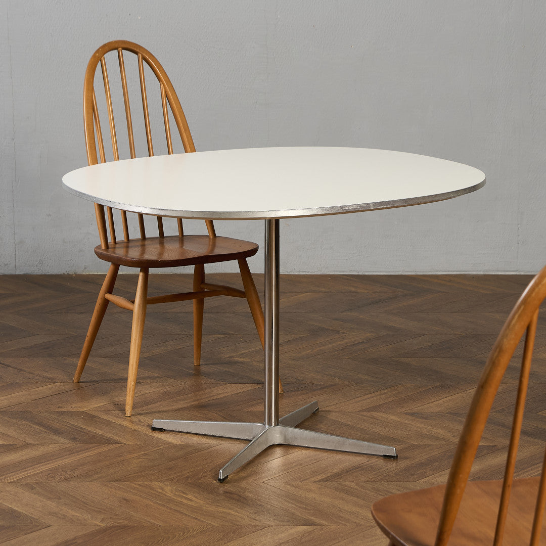 フリッツ・ハンセン Fritz Hansen A603 Super-circular Table スーパー