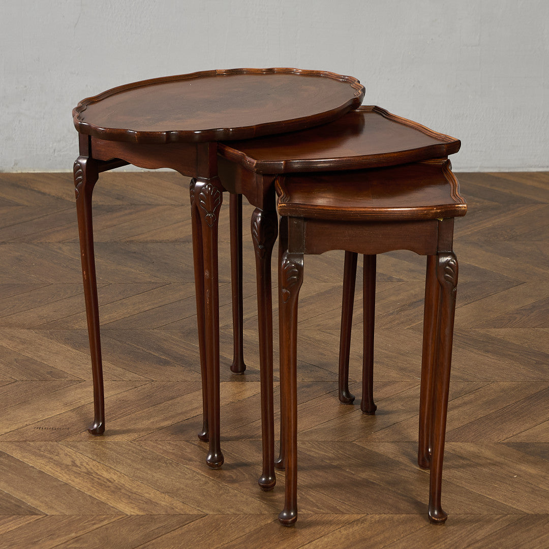 英国　クラシック　Bevan Funnell社 ネストテーブル 英国 クラシック Bevan Funnell社 ネストテーブル 英国 クラシック