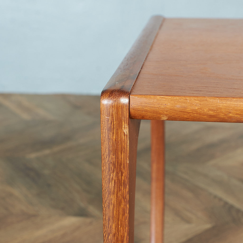 イギリスヴィンテージ ネストテーブル