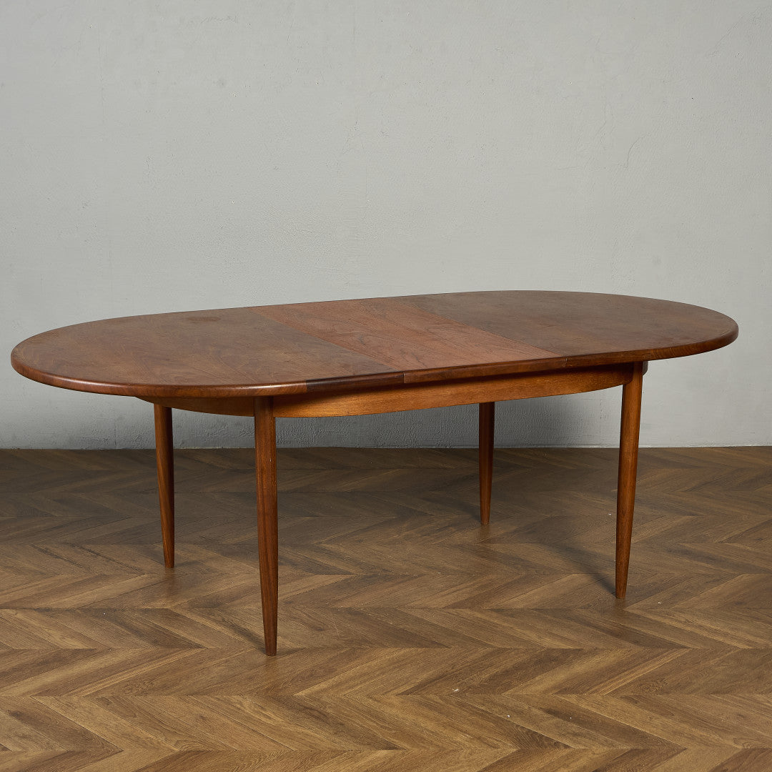 ヴィンテージ エクステンション オーバルダイニングテーブル