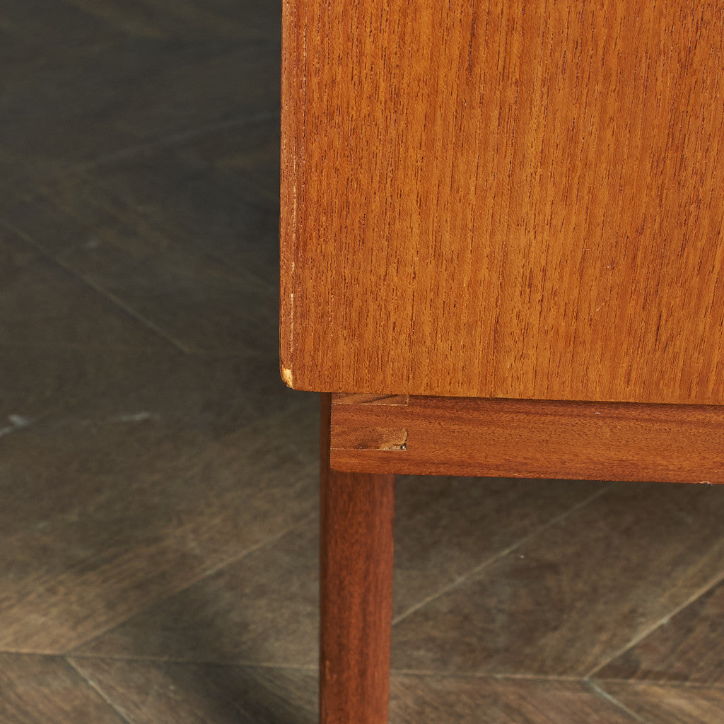 ヴィンテージ ハイサイドボード