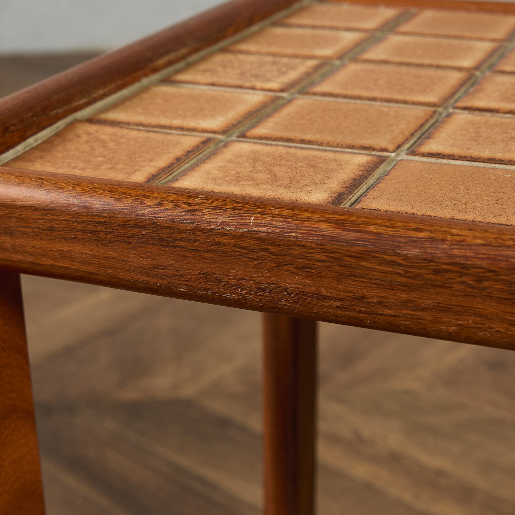 英国 ヴィンテージ タイルトップ ネストテーブル #91883