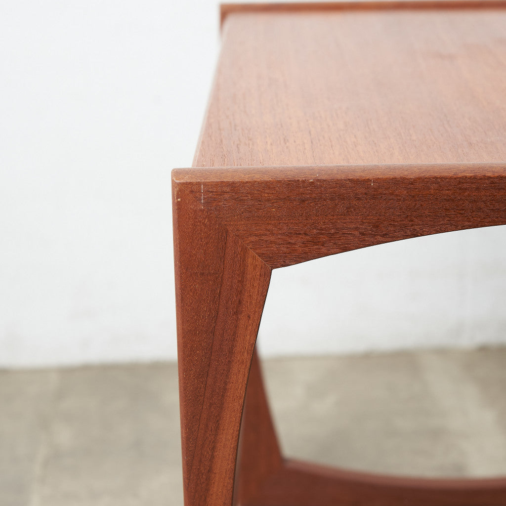 Quadrille ヴィンテージ ネストテーブル