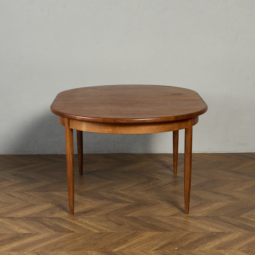 ヴィンテージ エクステンション オーバルダイニングテーブル