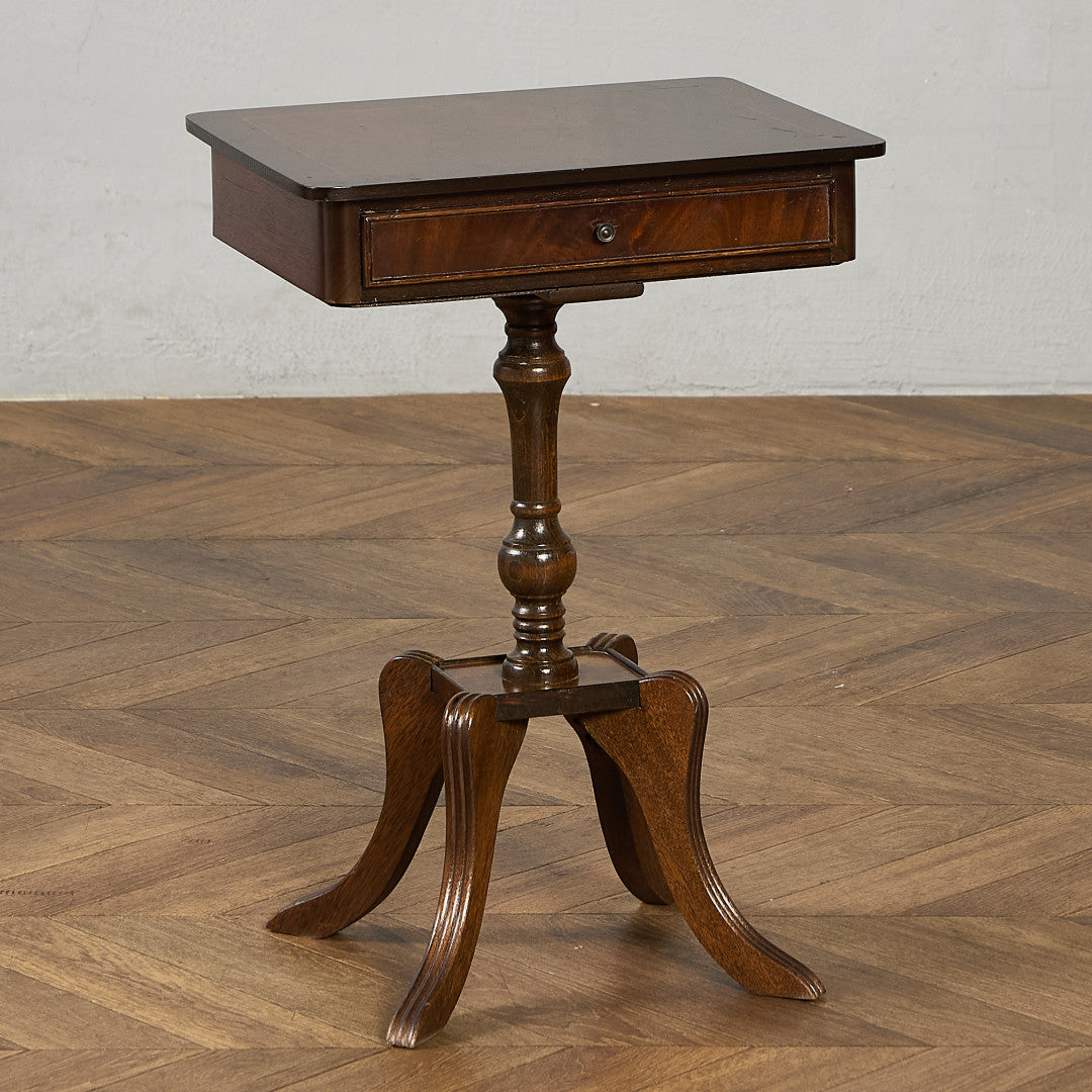 英国 クラシック サイドテーブル #96674 – camori ヴィンテージ家具