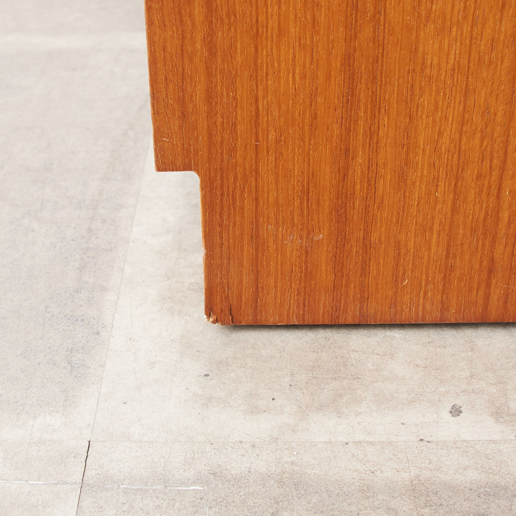 ヴィンテージ 4段チェスト