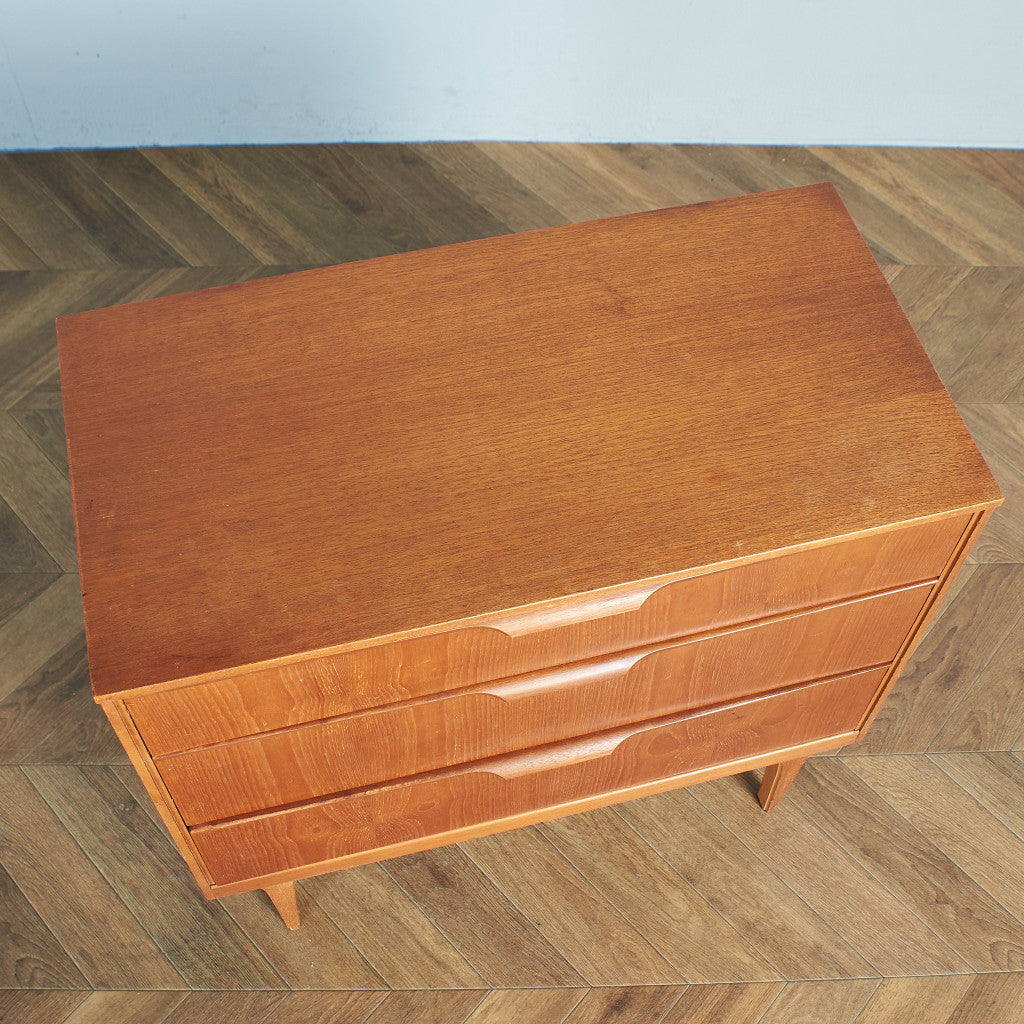 ヴィンテージ 3段チェスト