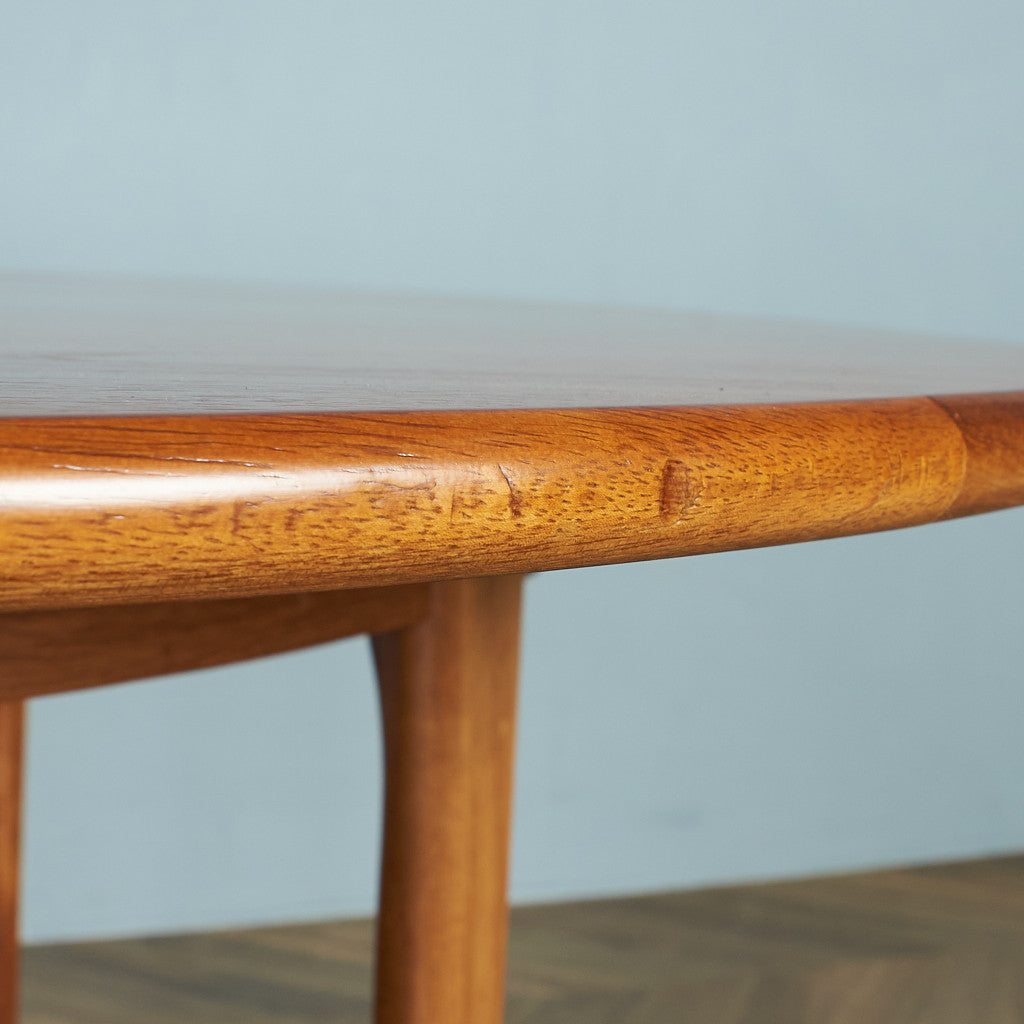 北欧ヴィンテージ エクステンション ラウンドダイニングテーブル / 天板再塗装済み