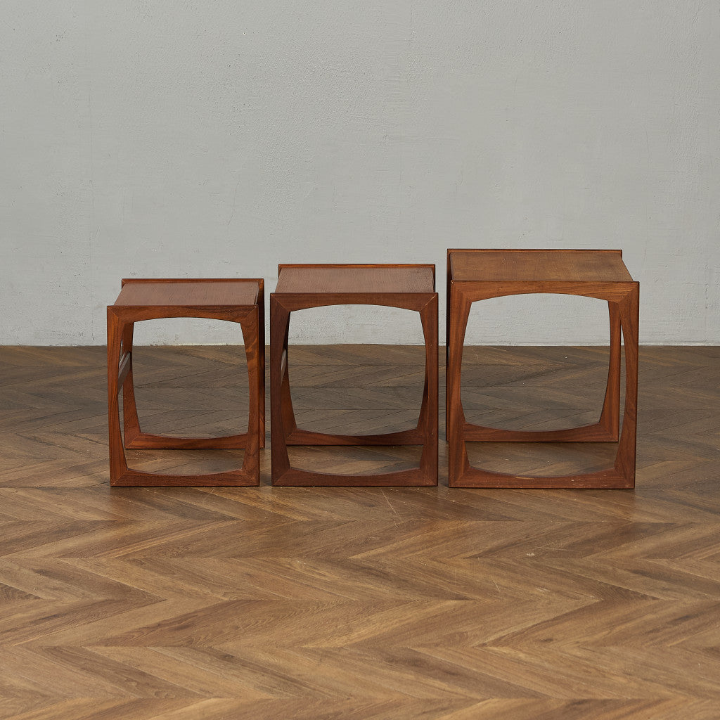 Quadrille ヴィンテージ ネストテーブル