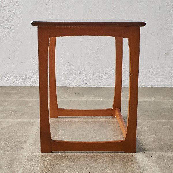 英国ヴィンテージ ネストテーブル