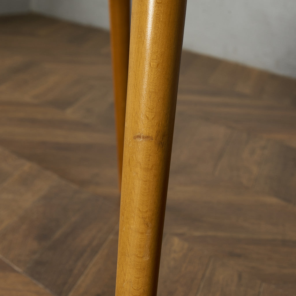 ブレックファストテーブル