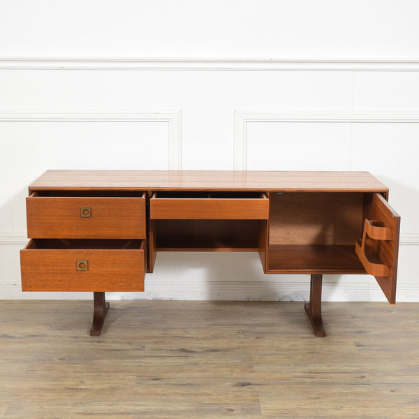 Form FIVE ドレッシングデスク