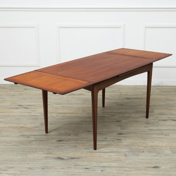 Younger エクステンションダイニングテーブル