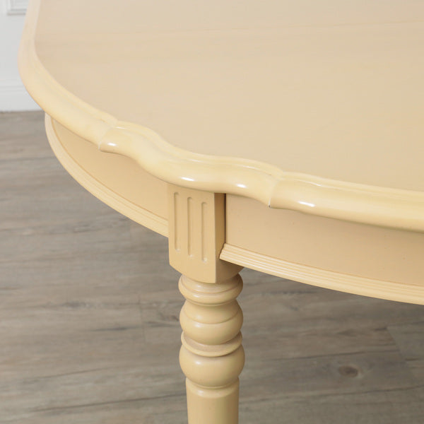 Lynn Hollyn 伸縮式ダイニングテーブル