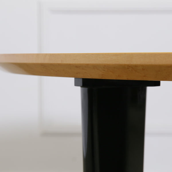 スプレンダー ラウンドダイニングテーブル