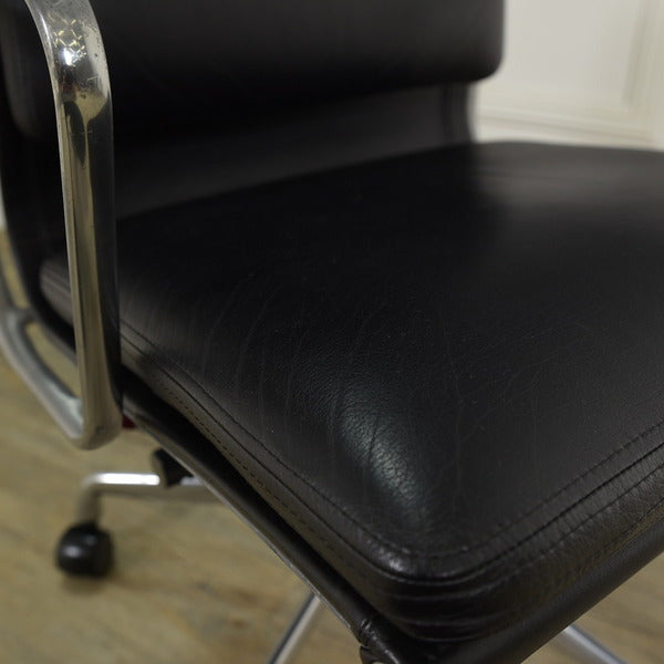 イームズソフトパッドグループ マネジメントチェア