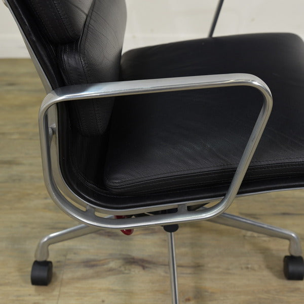 イームズソフトパッドグループ マネジメントチェア