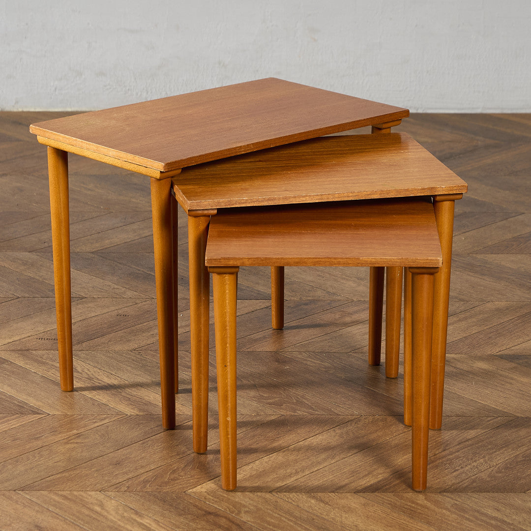 英国 ヴィンテージ ネストテーブル #97173 – camori ヴィンテージ家具