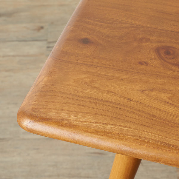 ブレックファストテーブル (393)