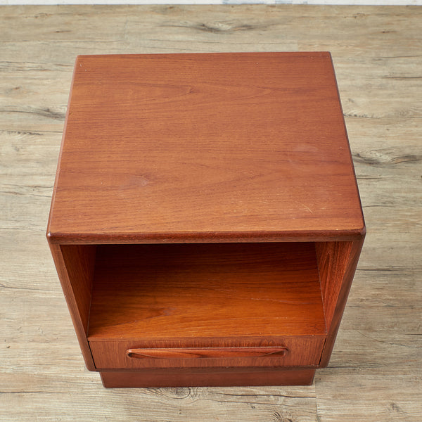 Fresco ナイトテーブル