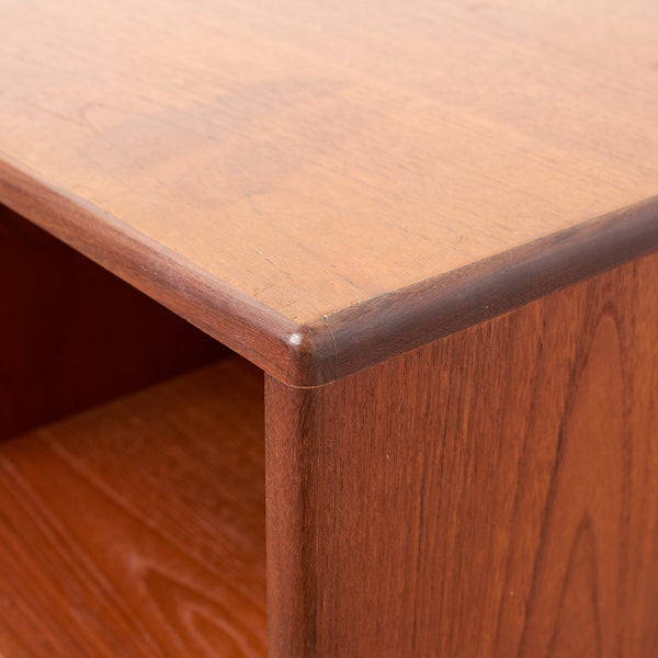 Fresco ナイトテーブル