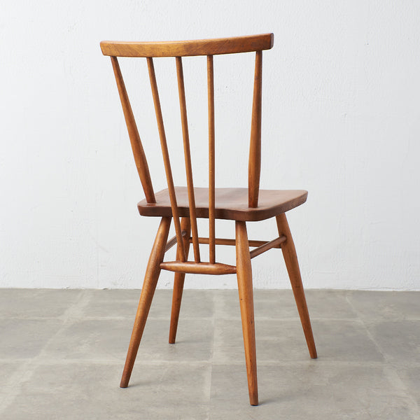 スティックバックチェア