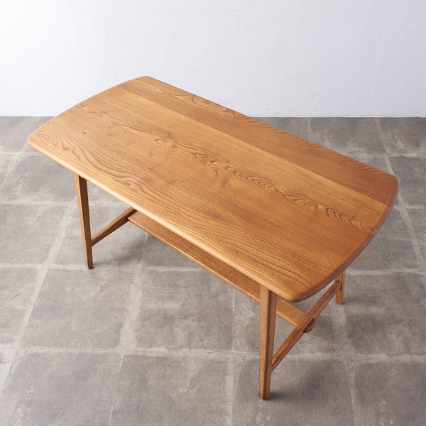 トレッスルレッグ ダイニングテーブル