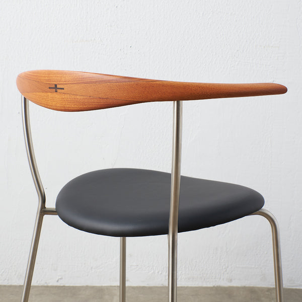 pp701 アームチェア (マホガニー・オイル仕上げ)