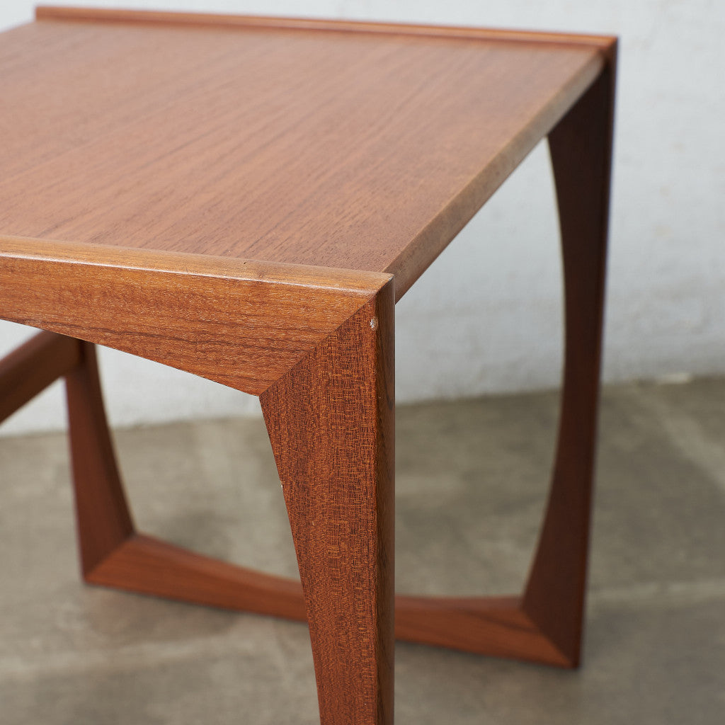 Quadrille ヴィンテージ ネストテーブル