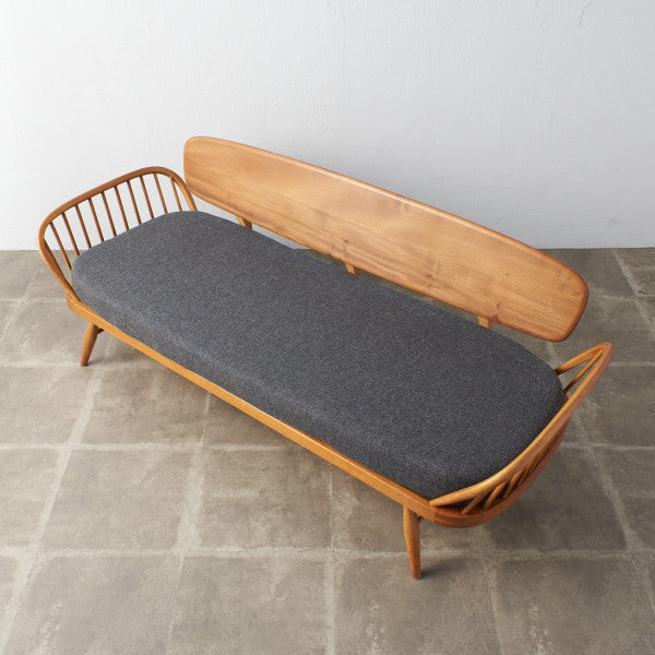 ウィンザー スタジオカウチソファ / デイベッド