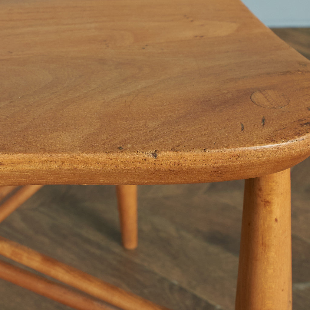 X型貫 ヴァイオリンシェイプ座面 ラティスドチェア