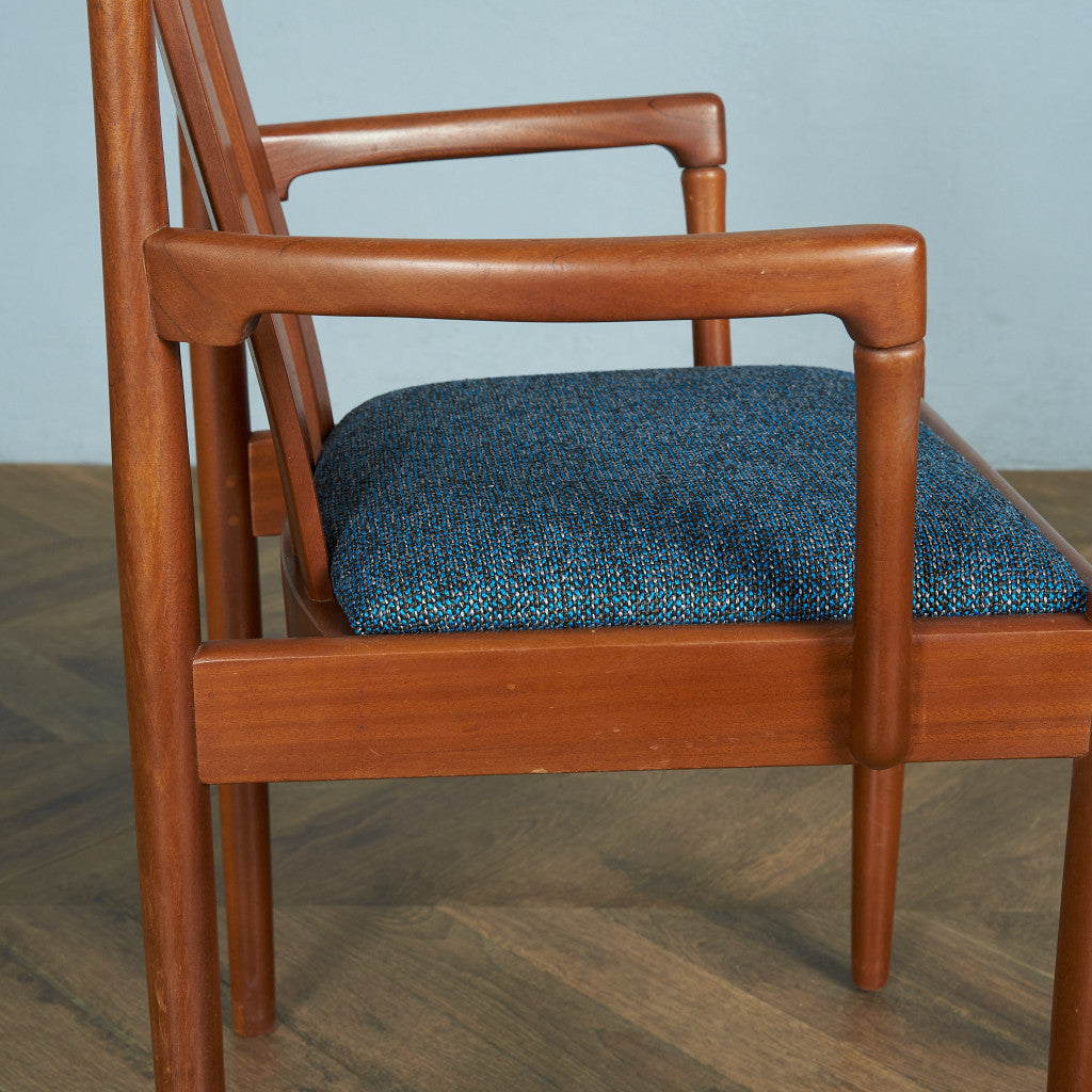 スラットバック アームチェア 座面張替え済み (LUUM)