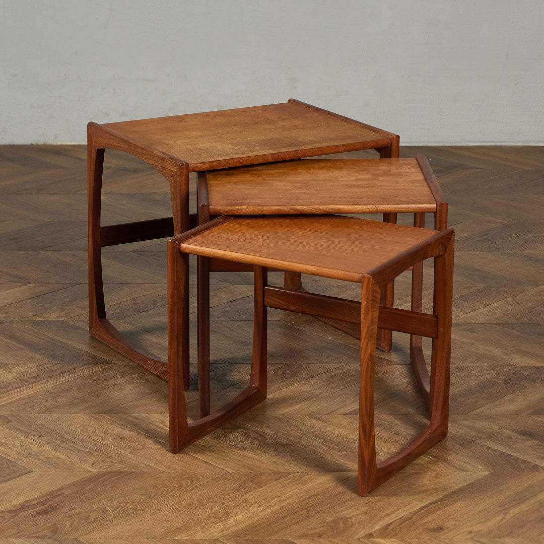 Quadrille ヴィンテージ ネストテーブル