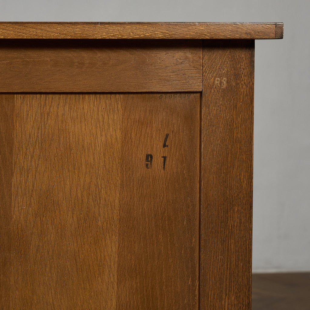 英国 クラシック オーク サイド キャビネット