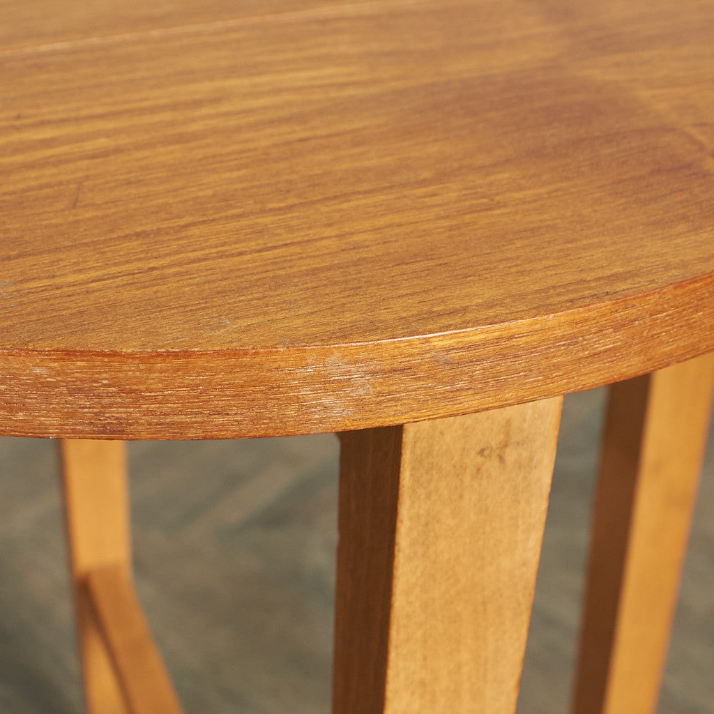 Novy Domov社 Poul Hundevad ネストテーブル