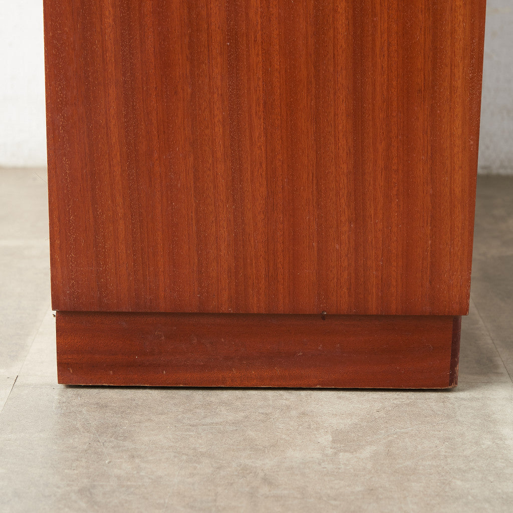 Caplan ヴィンテージ ガラスキャビネット