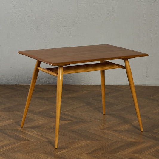 ブレックファストテーブル