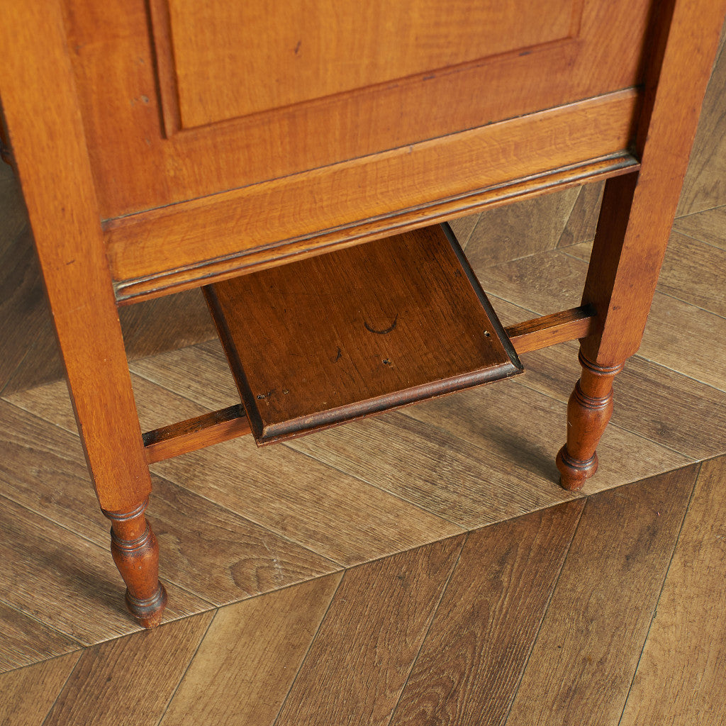 British Classic Oak Cabinet #79352