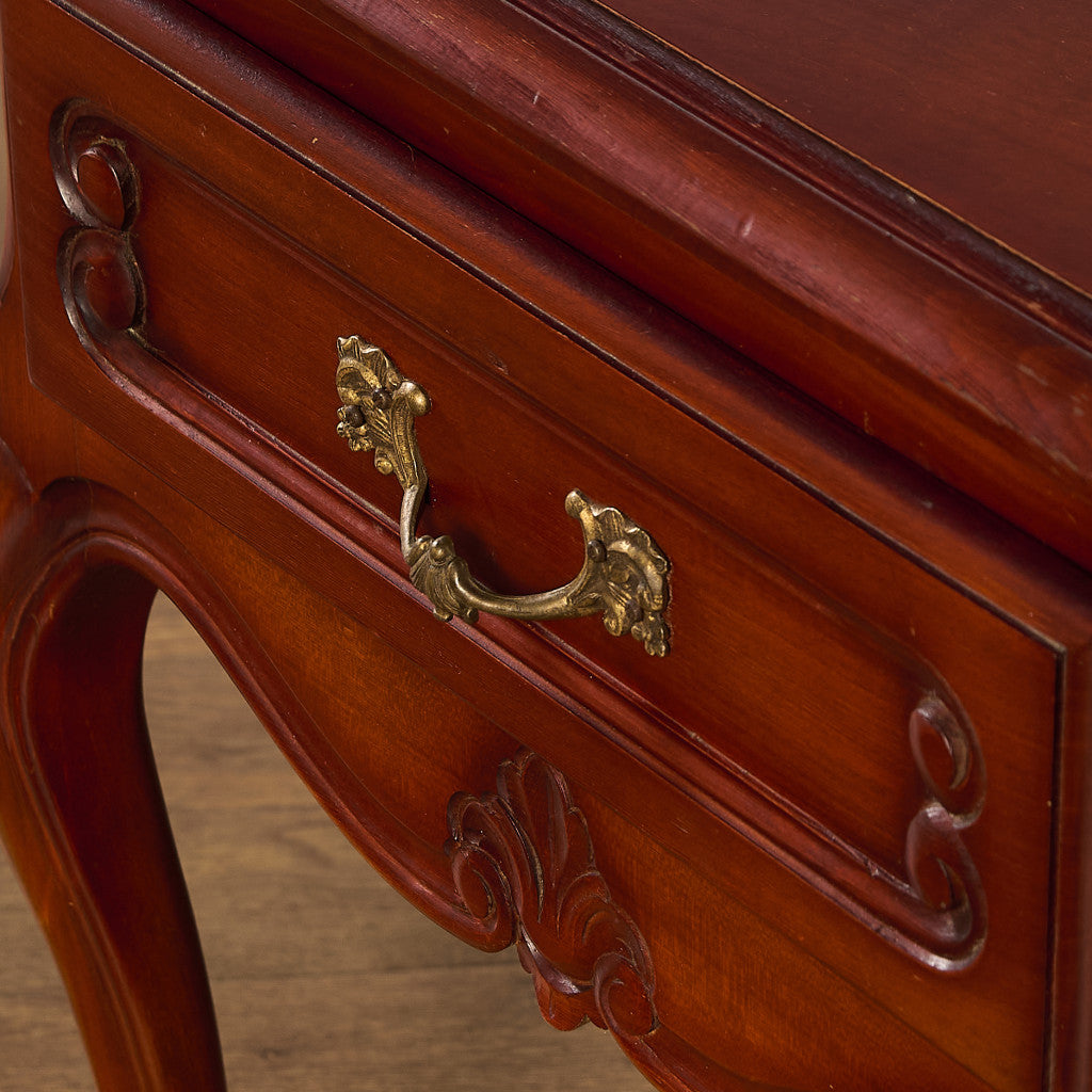 英国 クラシック ベッドサイド キャビネット