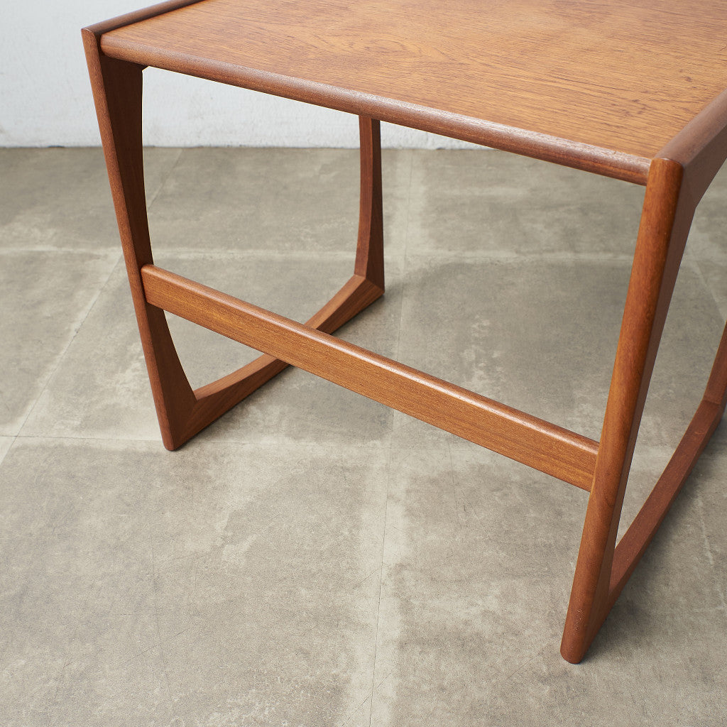 Quadrille ヴィンテージ ネストテーブル